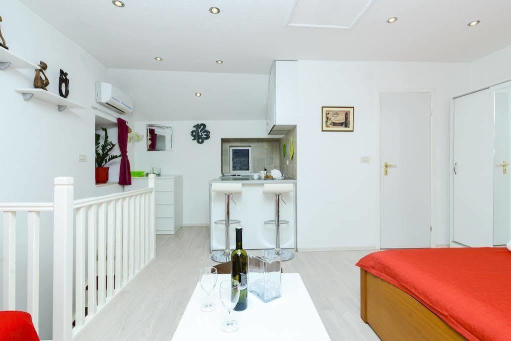 Apartments Bobo Дубровник Екстериор снимка