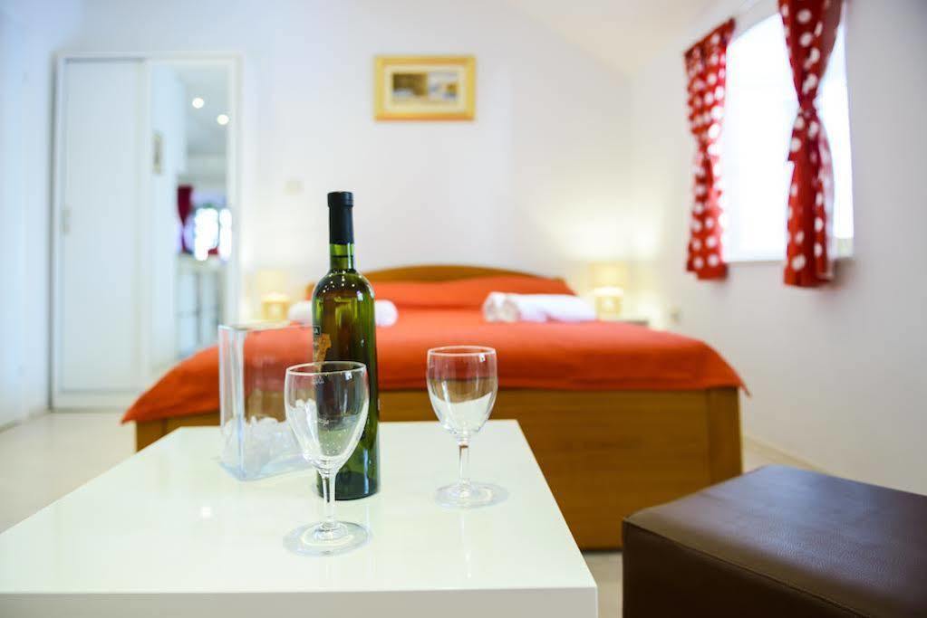 Apartments Bobo Дубровник Екстериор снимка